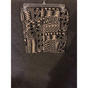 Patterned mini skirt